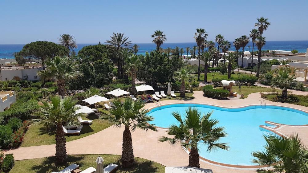 Calimera Delfino Beach Resort & Spa Nabeul Bagian luar foto