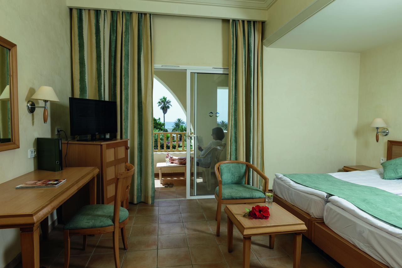 Calimera Delfino Beach Resort & Spa Nabeul Bagian luar foto
